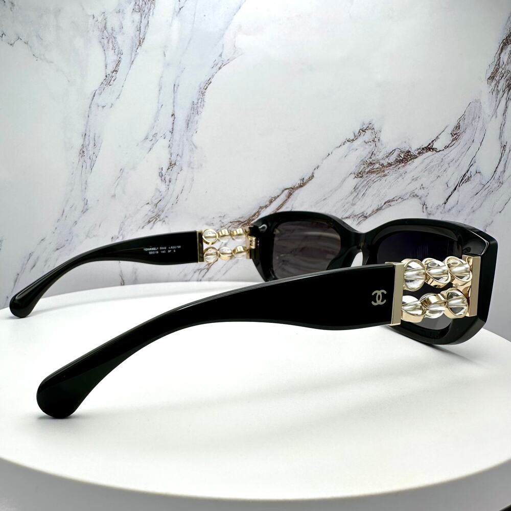 New CHANEL Sunglasses - Picture 9 of 16